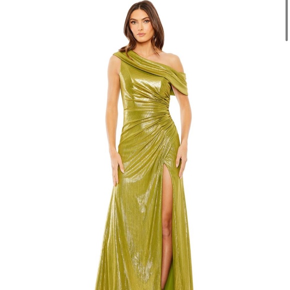Mac Duggal Dresses & Skirts - Mac Duggal Green Apple Asymmetrical Ruched Gown for Weddings or Events